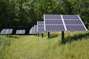 Placas Fotovoltaicas en una llanura
